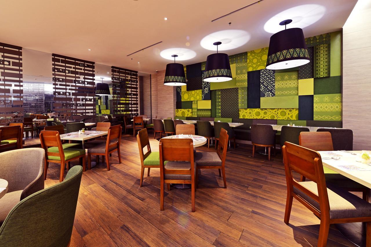 Fox Hotel Pekanbaru Zewnętrze zdjęcie