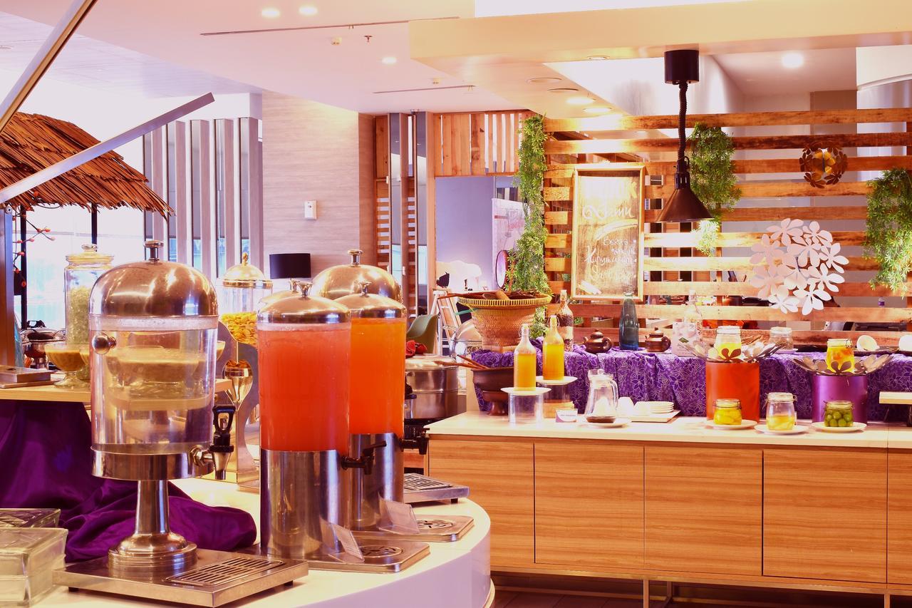 Fox Hotel Pekanbaru Zewnętrze zdjęcie