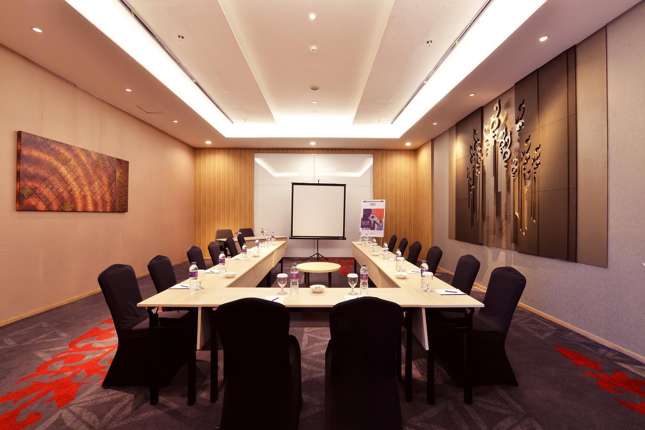 Fox Hotel Pekanbaru Zewnętrze zdjęcie