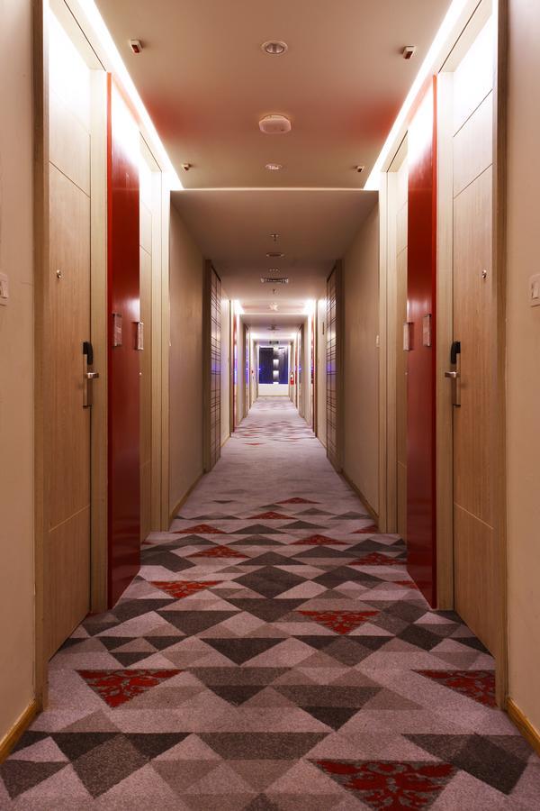 Fox Hotel Pekanbaru Zewnętrze zdjęcie